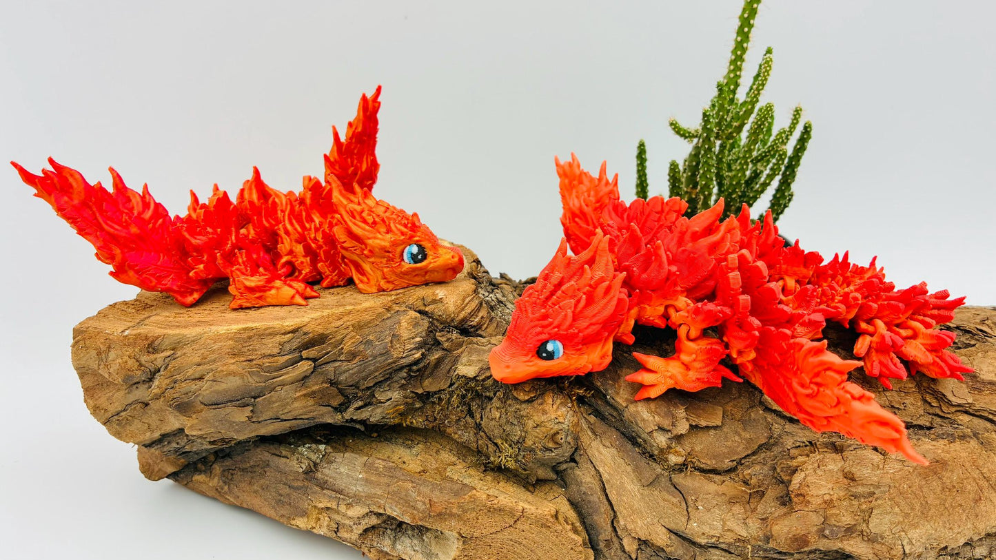 Baby Phönix Drache – 3D-gedruckt | Beweglich | Rot-Gold Farbverlauf | Blaue Augen | Matt oder Glänzend