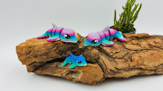 3D gedruckter beweglicher Delfin – Nordlichter Farbverlauf – Gelenkfigur / Flexi Toy – PLA Geschenk & Meerestiere Deko