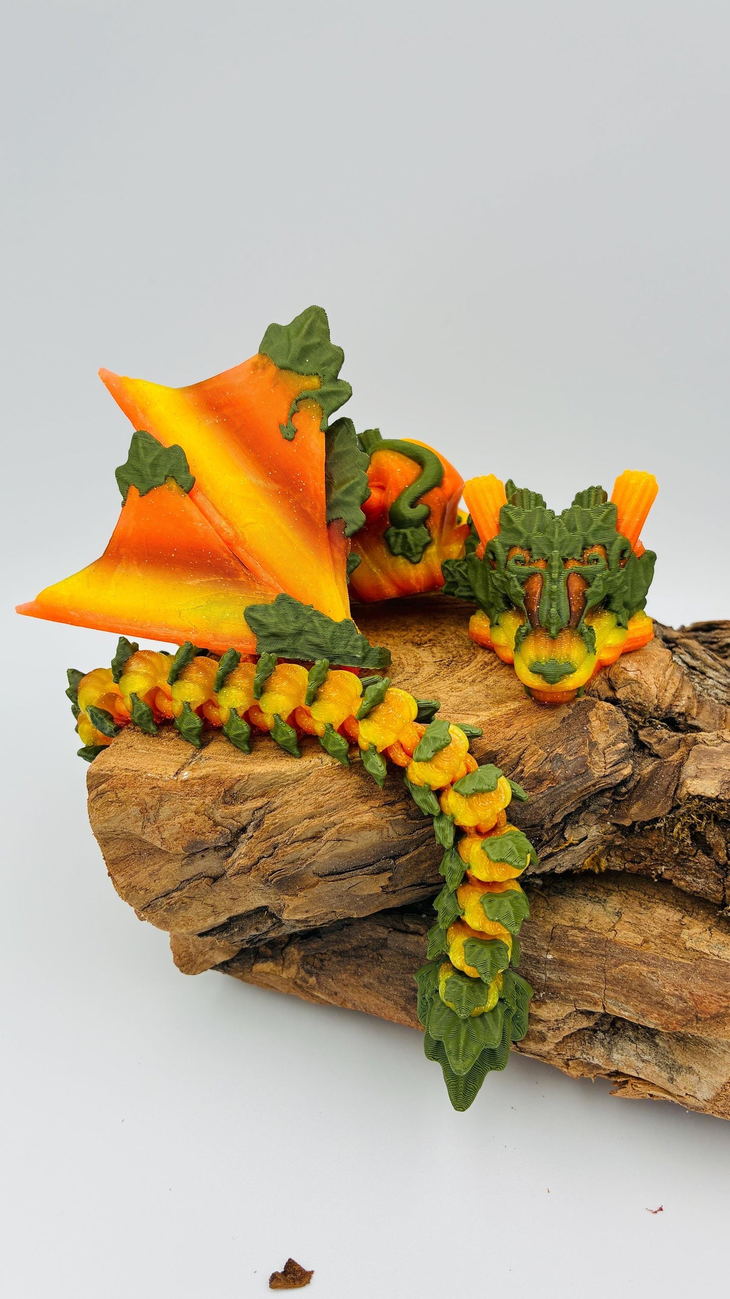 3D-gedruckter beweglicher Kürbisdrache – handgemachte Fantasyfigur, Herbstdeko & Geschenk für Drachenliebhaber