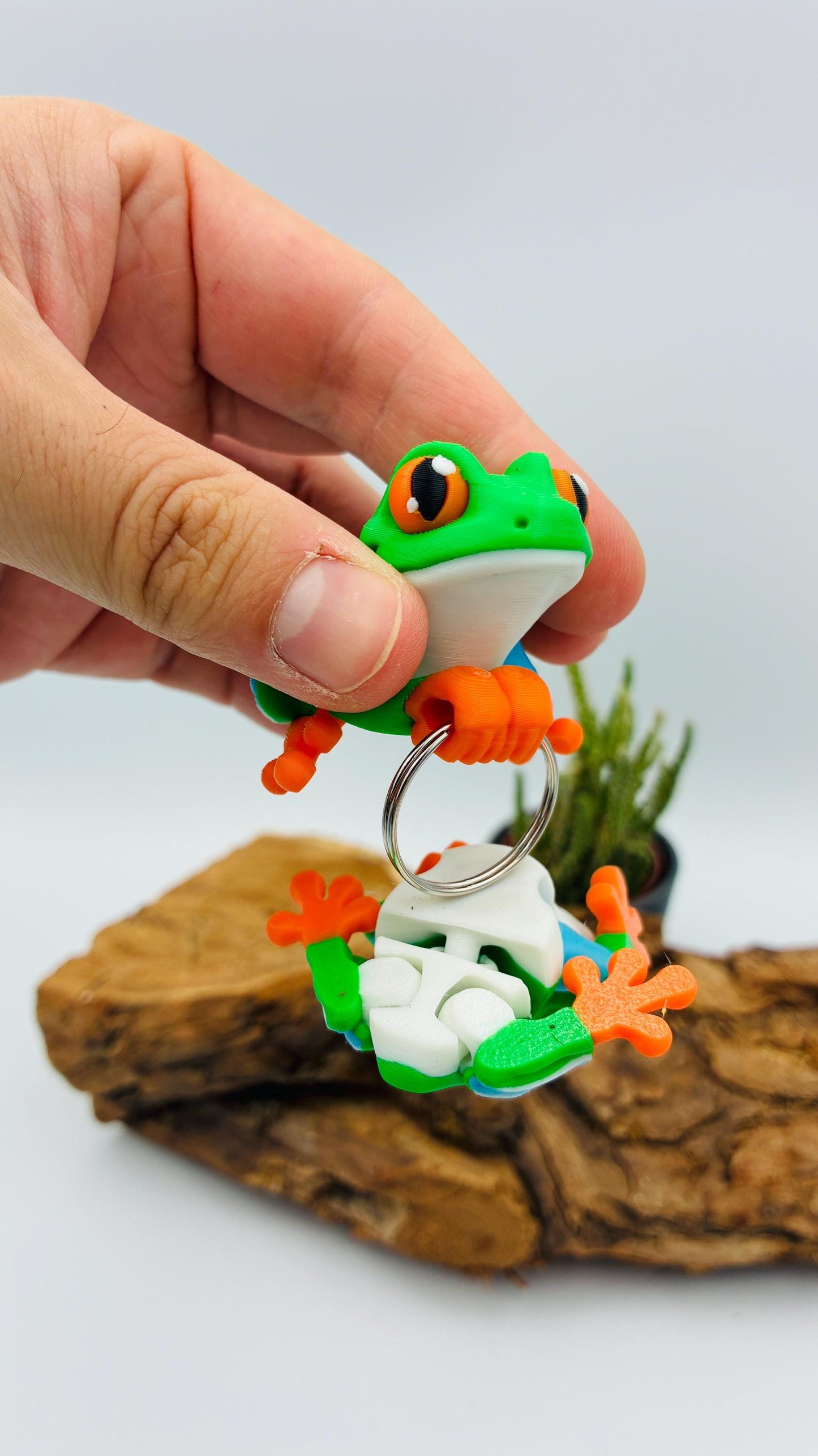3D-gedruckter Frosch – beweglich, magnetisch, Schlüsselanhänger oder Figur – Geschenkidee, Deko, Tierfigur