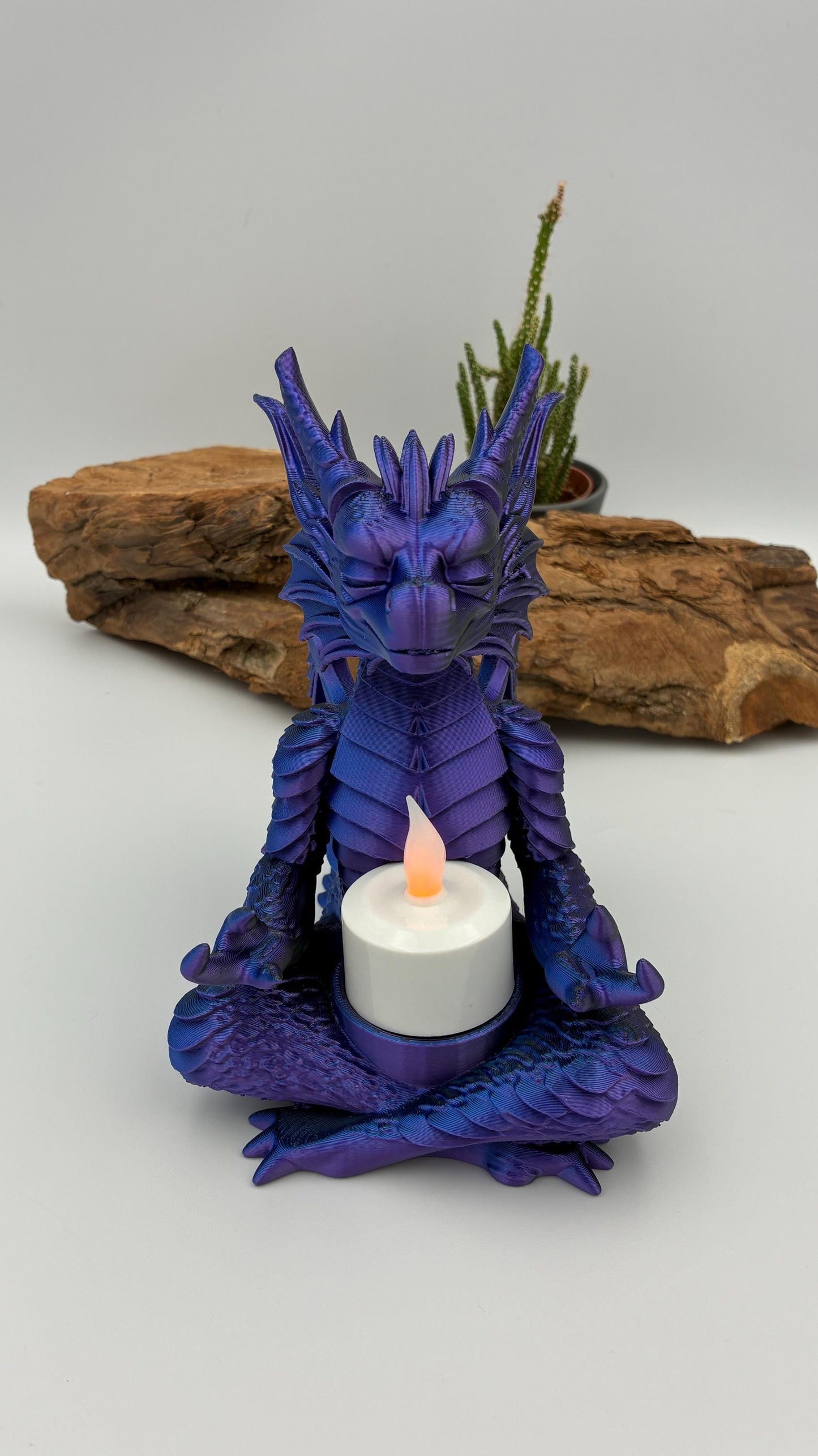 Mystischer meditierender Drache – 3D-gedruckter LED-Teelichthalter / Fantasy-Deko – handgemacht in Wunschfarbe