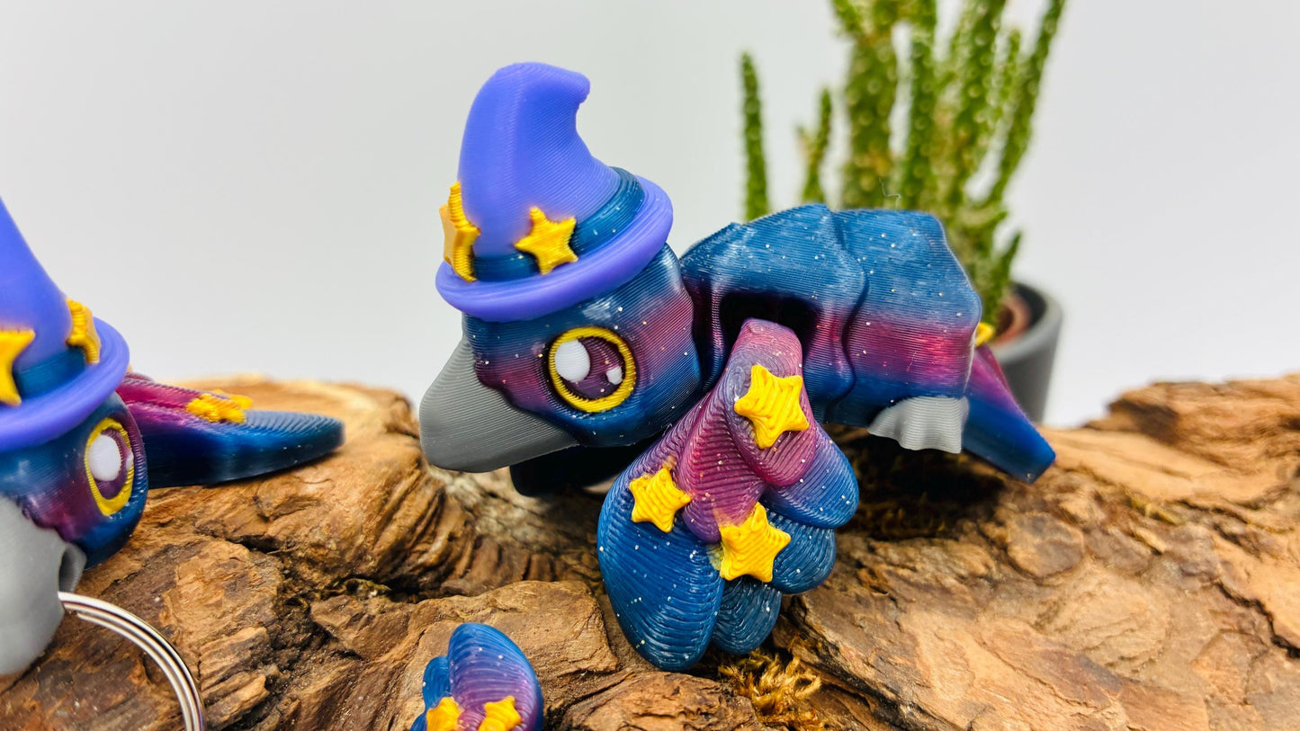 Magischer Rabe mit Zauberhut – 3D-gedruckte Deko / Schlüsselanhänger / Miniatur