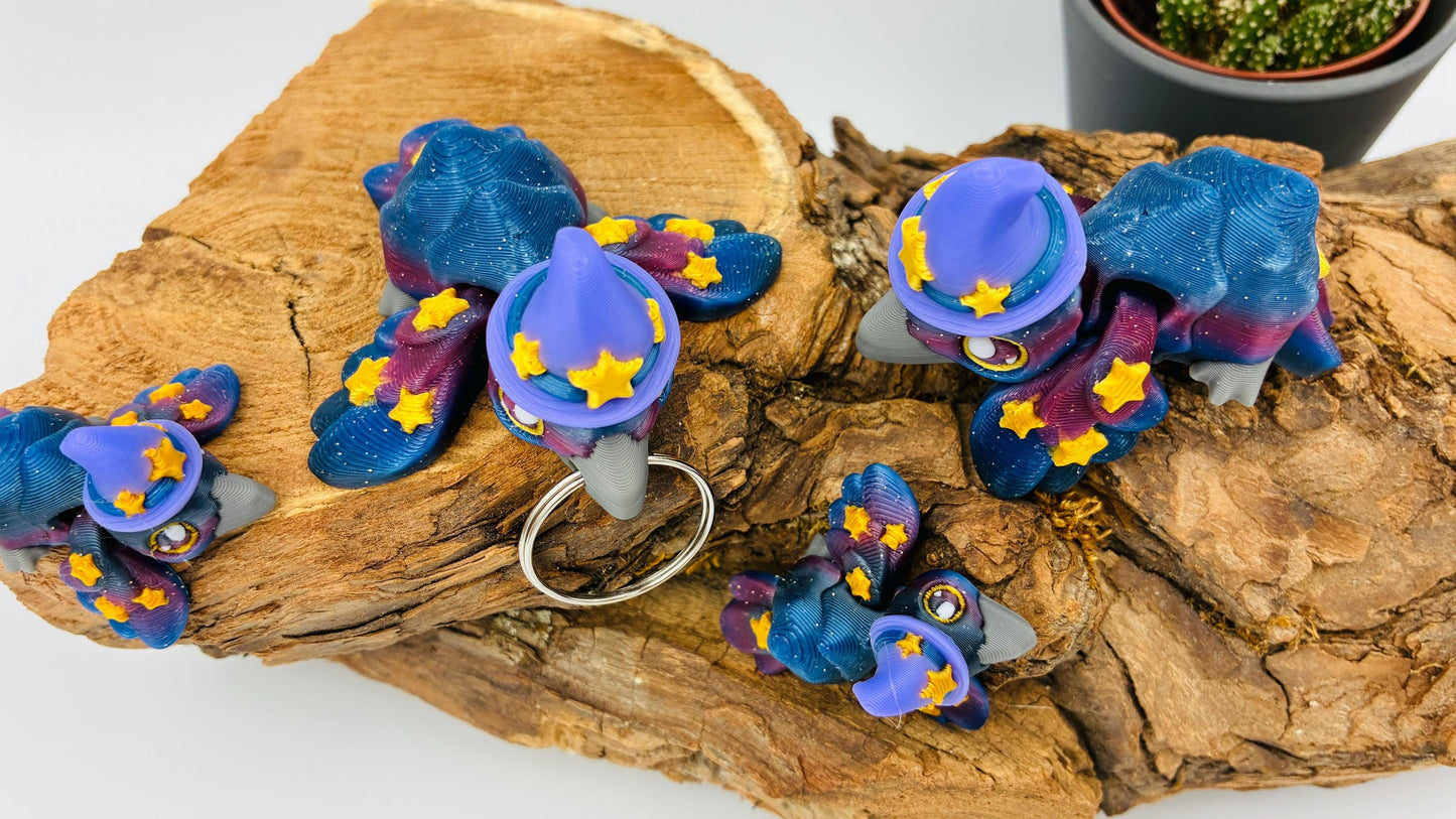 Magischer Rabe mit Zauberhut – 3D-gedruckte Deko / Schlüsselanhänger / Miniatur