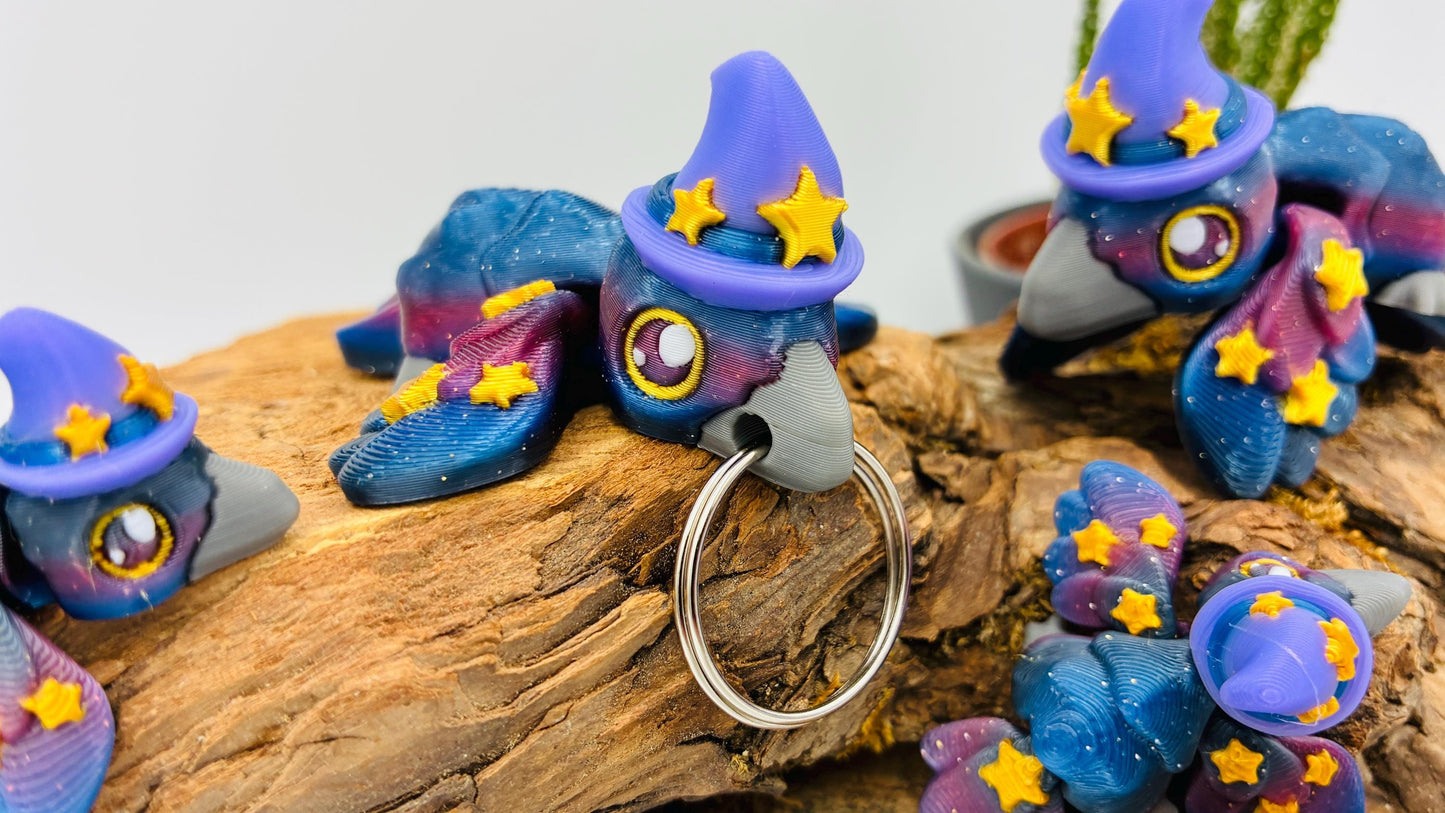 Magischer Rabe mit Zauberhut – 3D-gedruckte Deko / Schlüsselanhänger / Miniatur