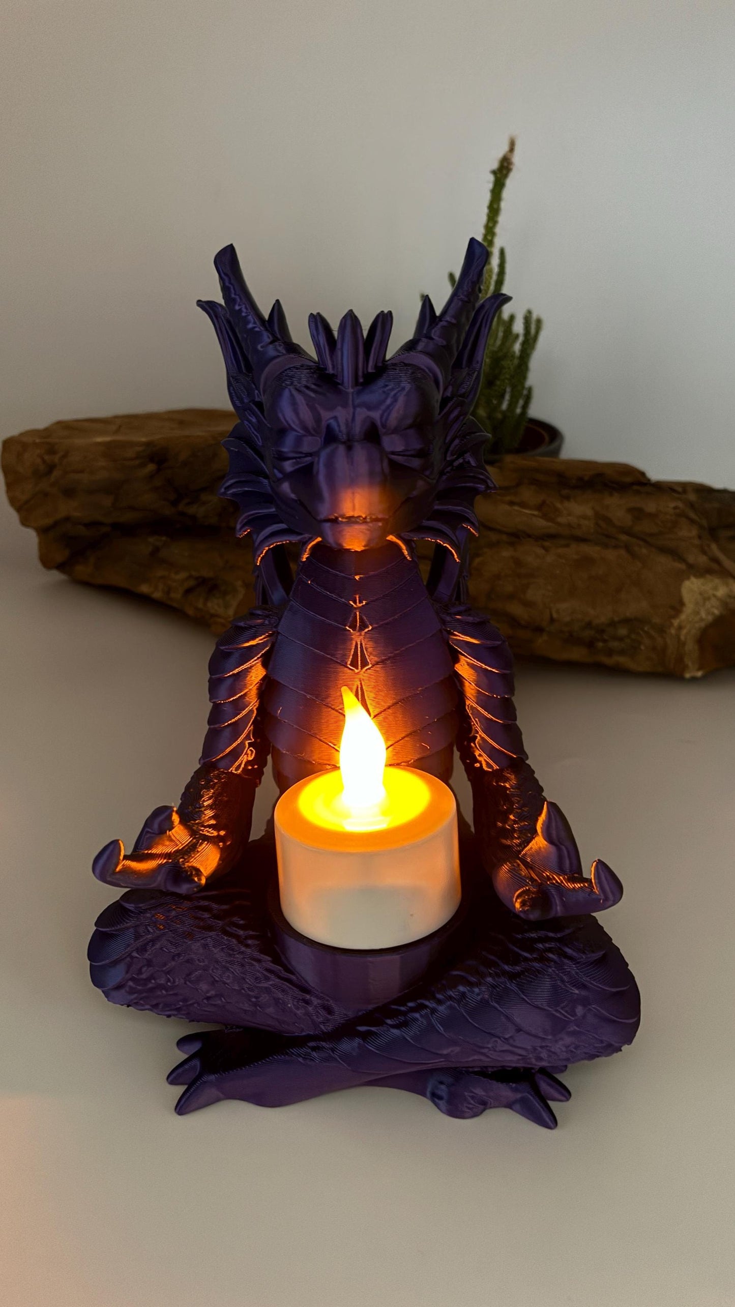 Mystischer meditierender Drache – 3D-gedruckter LED-Teelichthalter / Fantasy-Deko – handgemacht in Wunschfarbe