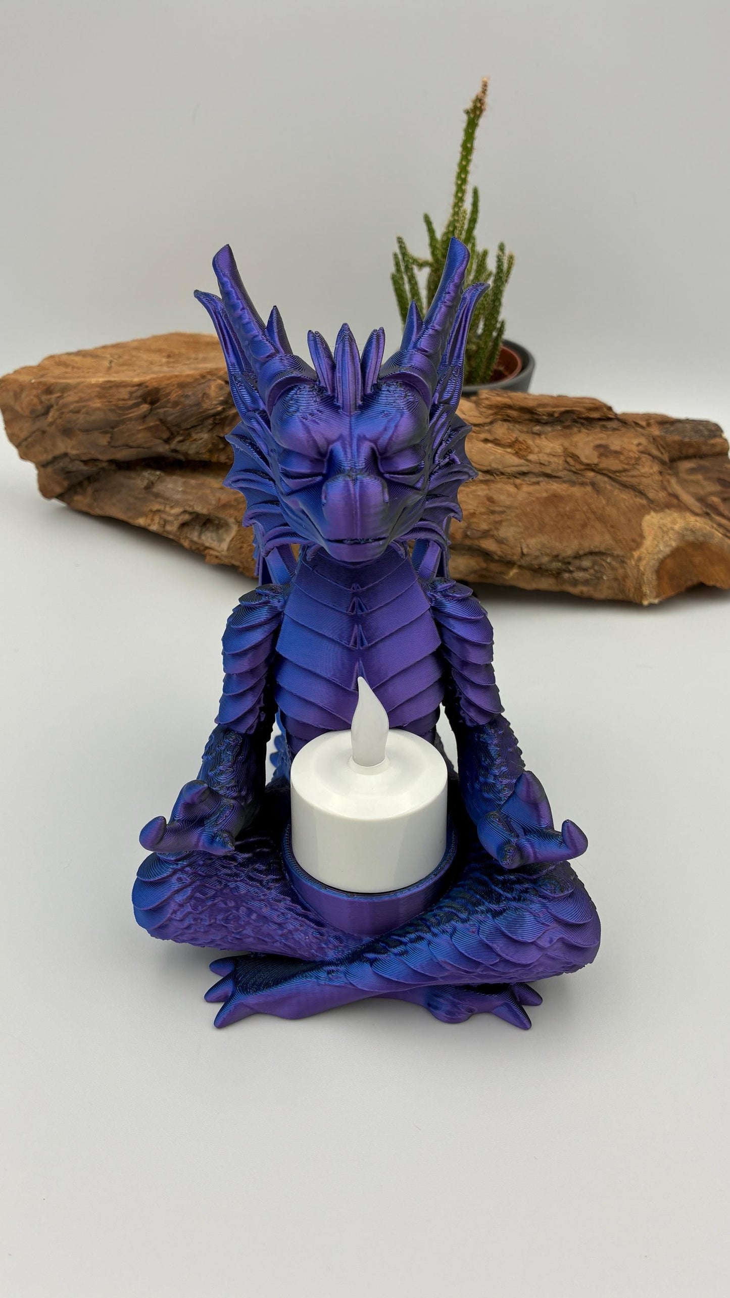Mystischer meditierender Drache – 3D-gedruckter LED-Teelichthalter / Fantasy-Deko – handgemacht in Wunschfarbe