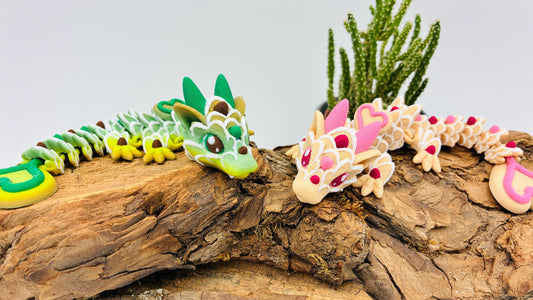 1.) Beweglicher Baby Herzkuchen Drache – 3D gedruckt – Handgemachte süße Liebesdekoration