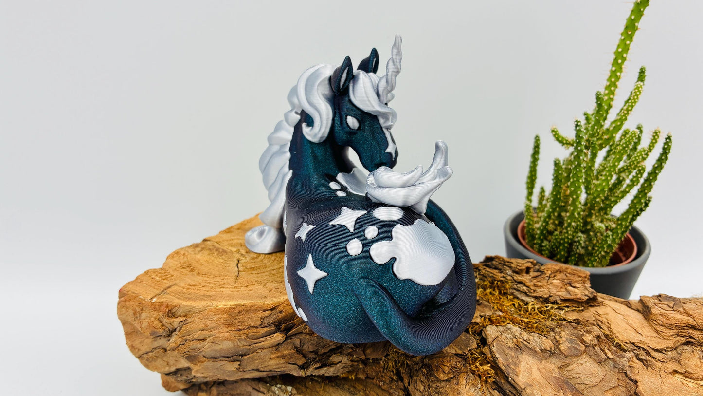 Twilight Einhorn – 3D Stiftehalter & Tischdeko | Mystisch blau/lila Glitzer | Regenbogenfarben für Kinder