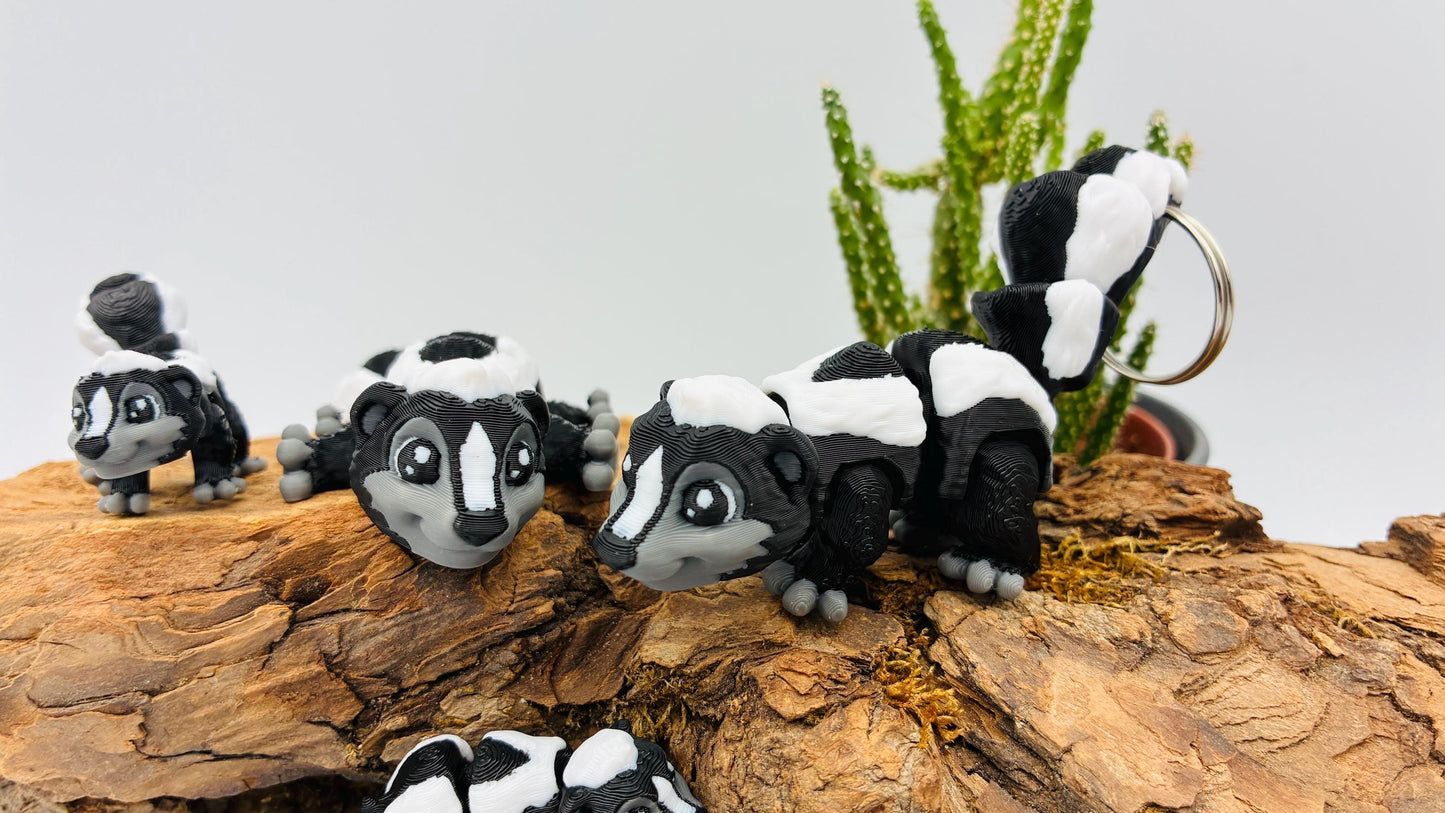 Süßes 3D-gedrucktes Stinktier "Skippy" – beweglich | auch als Baby oder Schlüsselanhänger