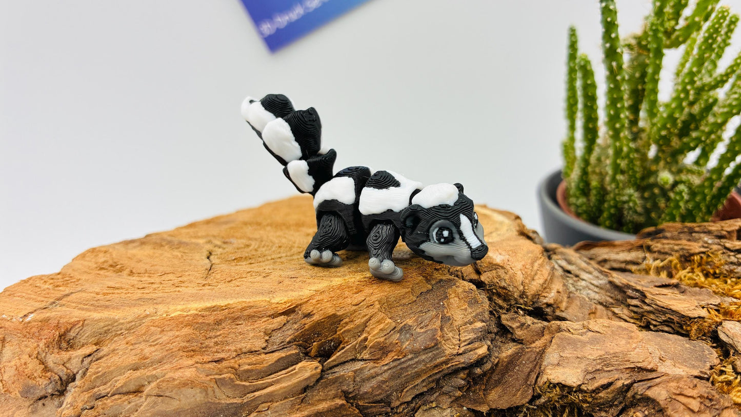 Süßes 3D-gedrucktes Stinktier "Skippy" – beweglich | auch als Baby oder Schlüsselanhänger