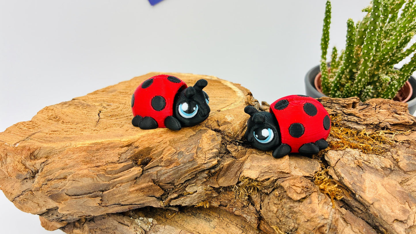 Bewegliche 3D-gedruckte Insekten (Raupe, Schmetterling, Marienkäfer)