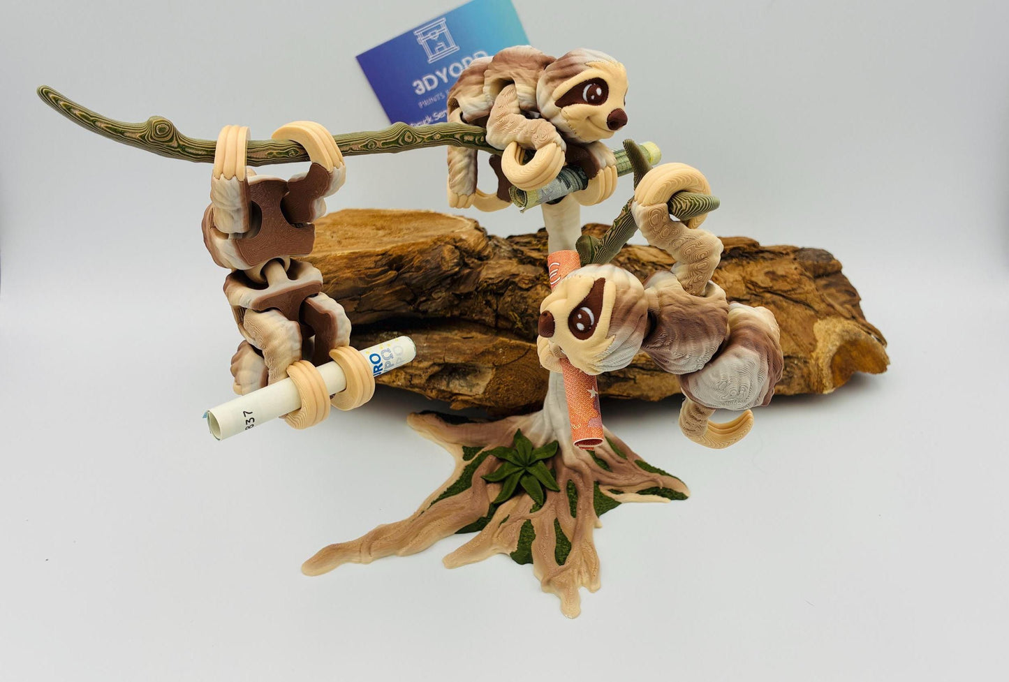 1.) Bewegliches 3D Faultier Geldgeschenk – Originelle Geschenkidee zur Hochzeit, Geburtstag oder Taufe – Optional mit Baum