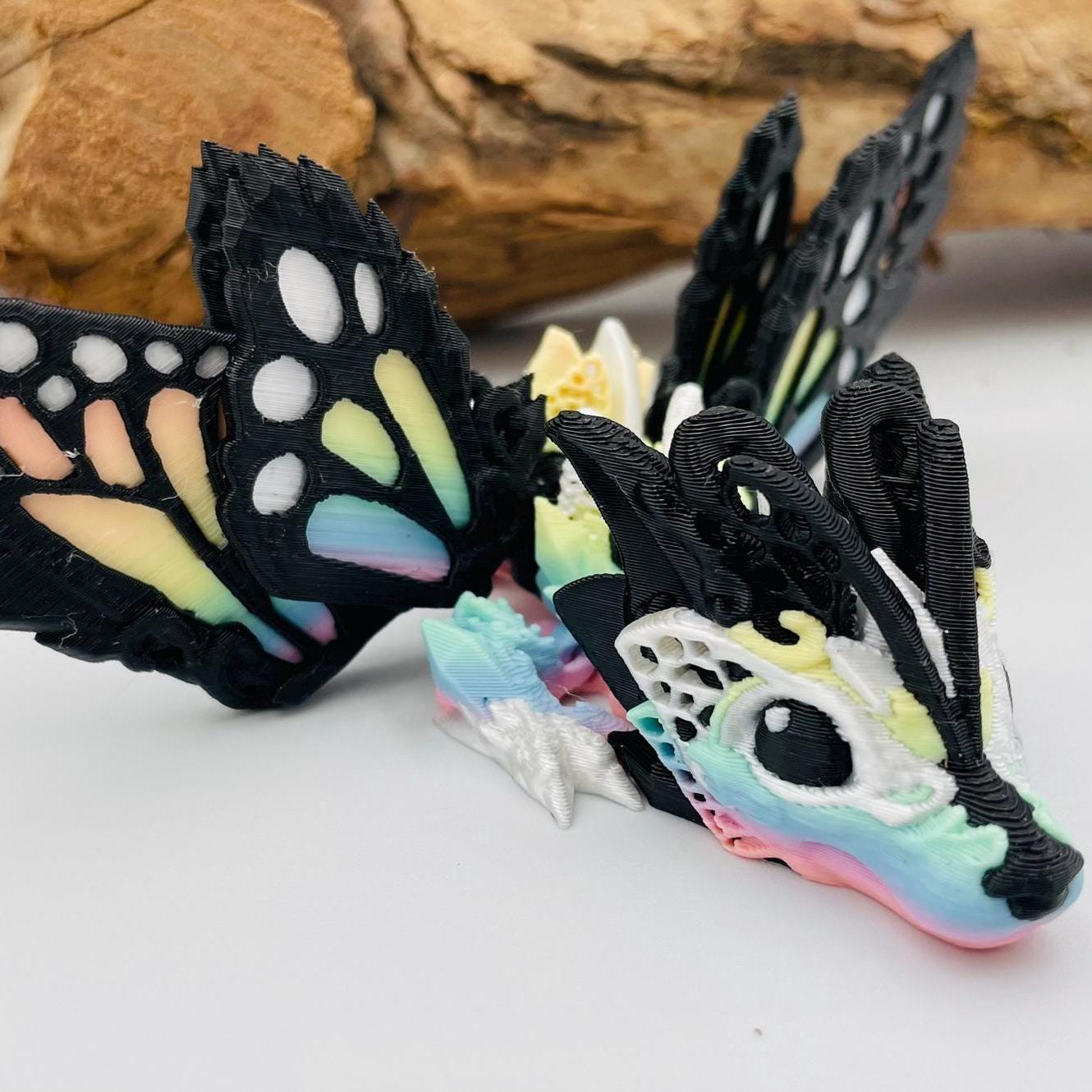 Baby Fee Wolf Drache mit mystischen Flügeln – Beweglicher 3D-gedruckter Drache - Magisches Geschenk