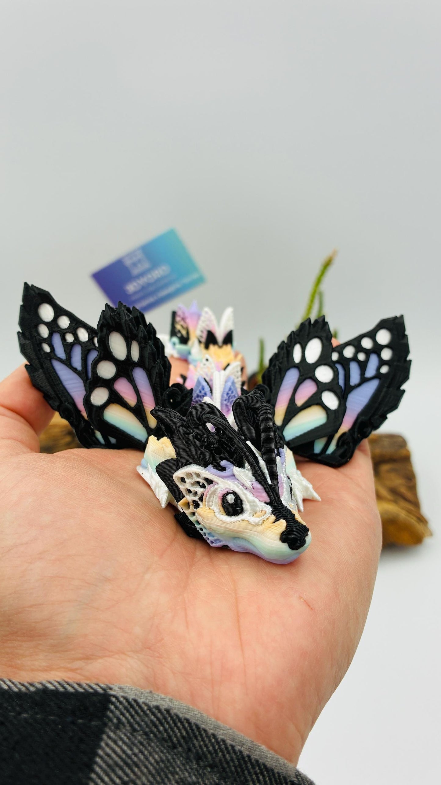 Baby Fee Wolf Drache mit mystischen Flügeln – Beweglicher 3D-gedruckter Drache - Magisches Geschenk