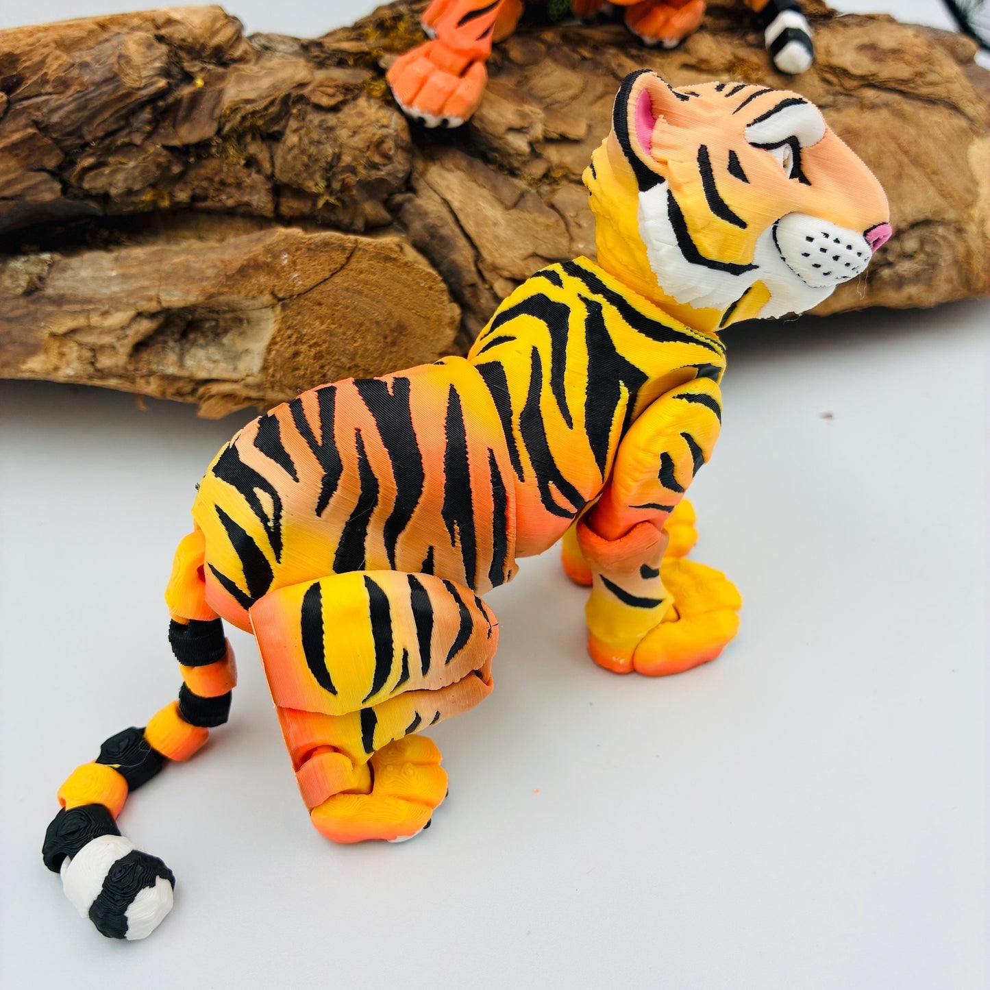 Beweglicher 3D gedruckter Tiger | Flexi Tiger in Wunschfarbe | Fidget Geschenk für Tierliebhaber | auch als Säbelzahntiger