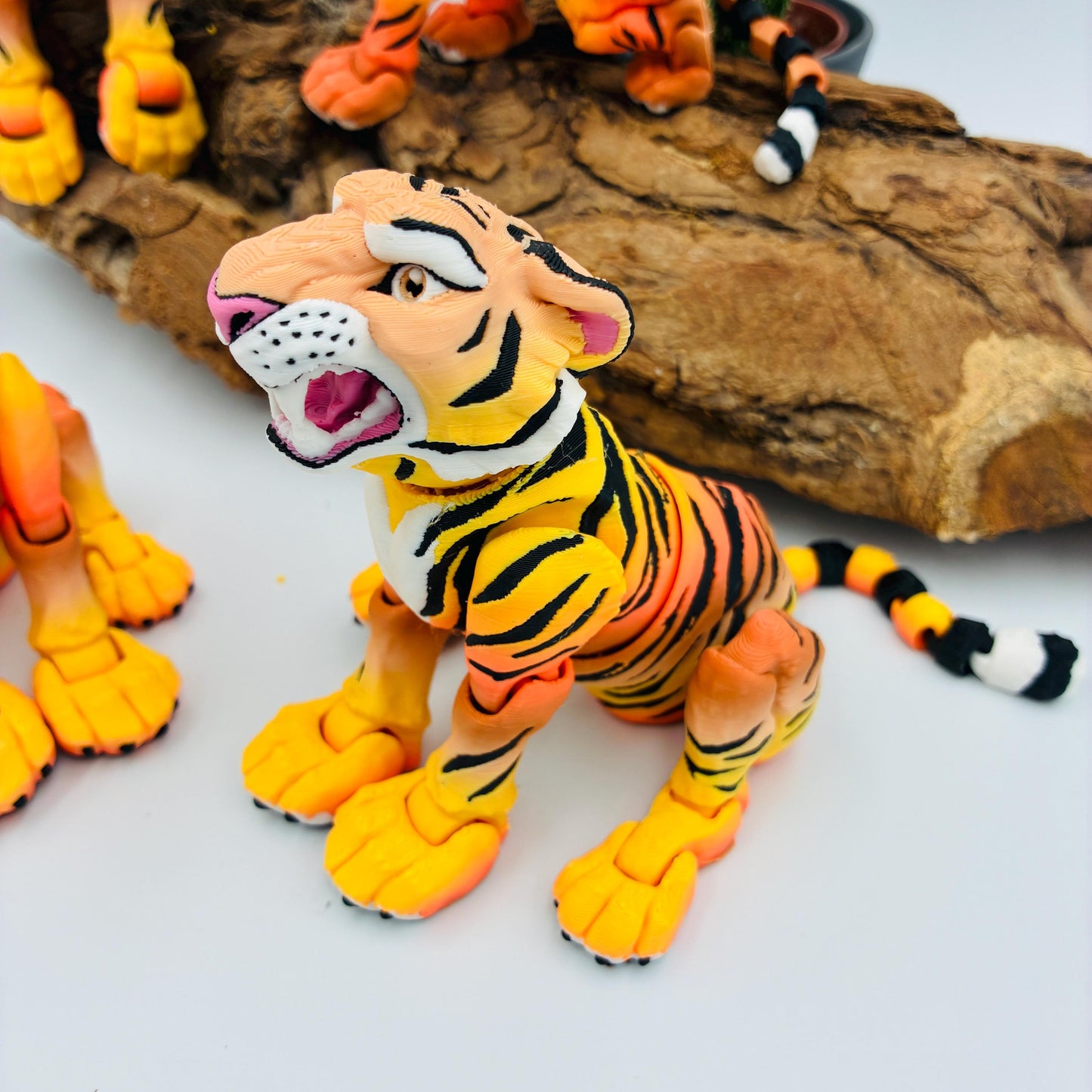 Beweglicher 3D gedruckter Tiger | Flexi Tiger in Wunschfarbe | Fidget Geschenk für Tierliebhaber | auch als Säbelzahntiger