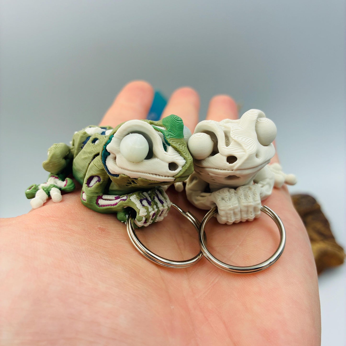Beweglicher Skelett Frosch 3D Druck – Nachtleuchtender Zombie Frosch, Halloween Deko, Mini Frosch & Schlüsselanhänger